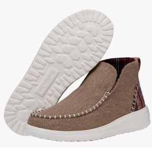 Hey Dude Shoes Womens Denny Crafted Boot size 9